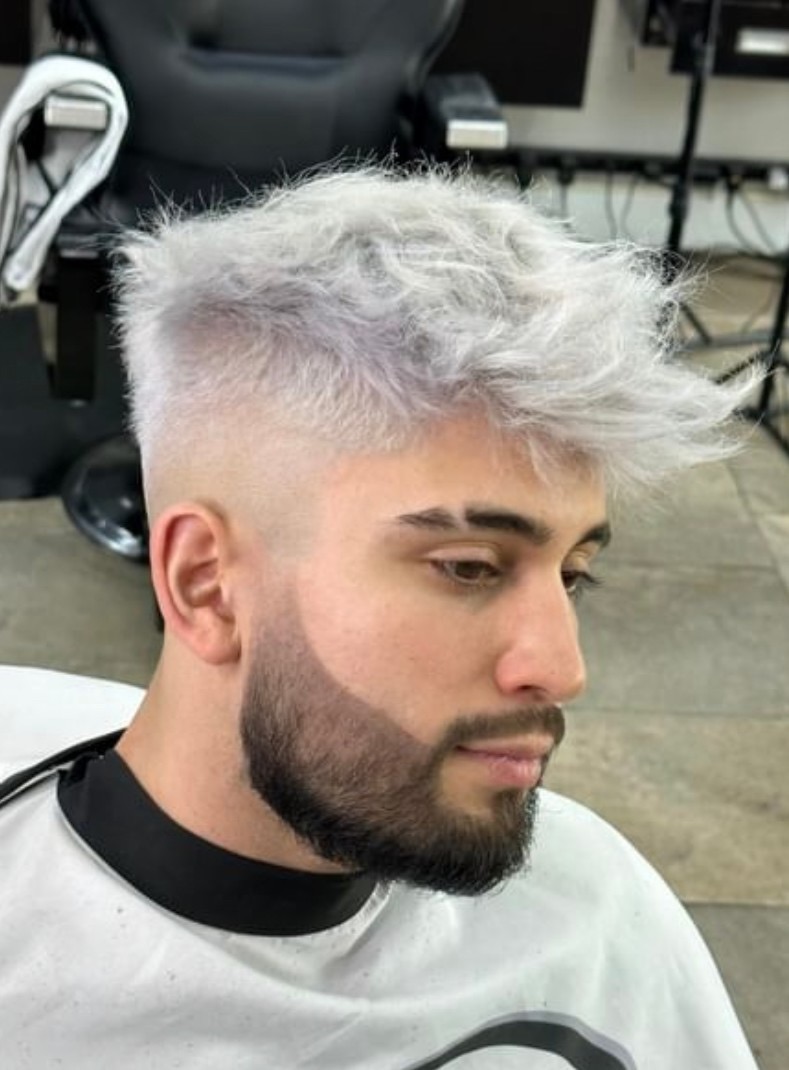 Platinado + fade + barba